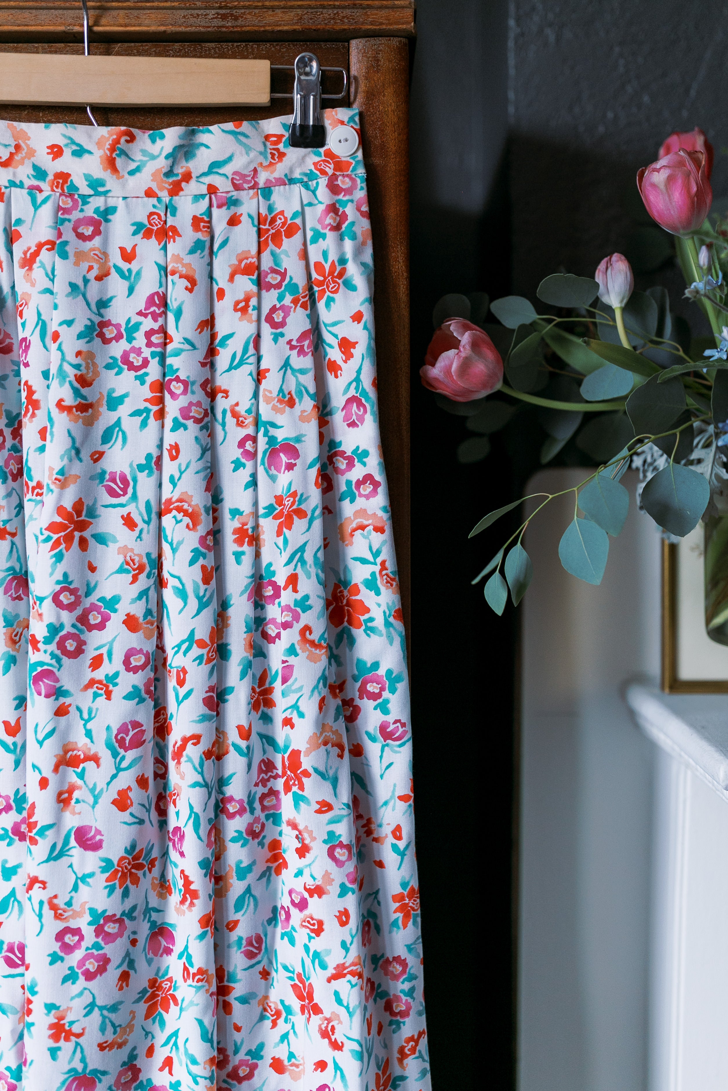 NEW Vintage Floral Pleated Midi Skirt