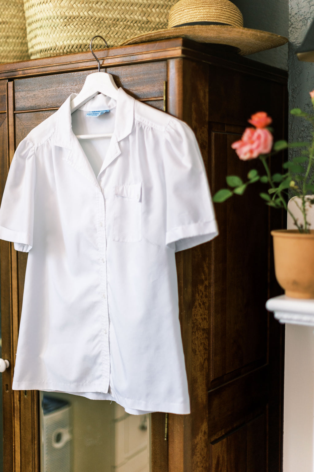 80s Short-Sleeve White Button-Down Boxy Blouse