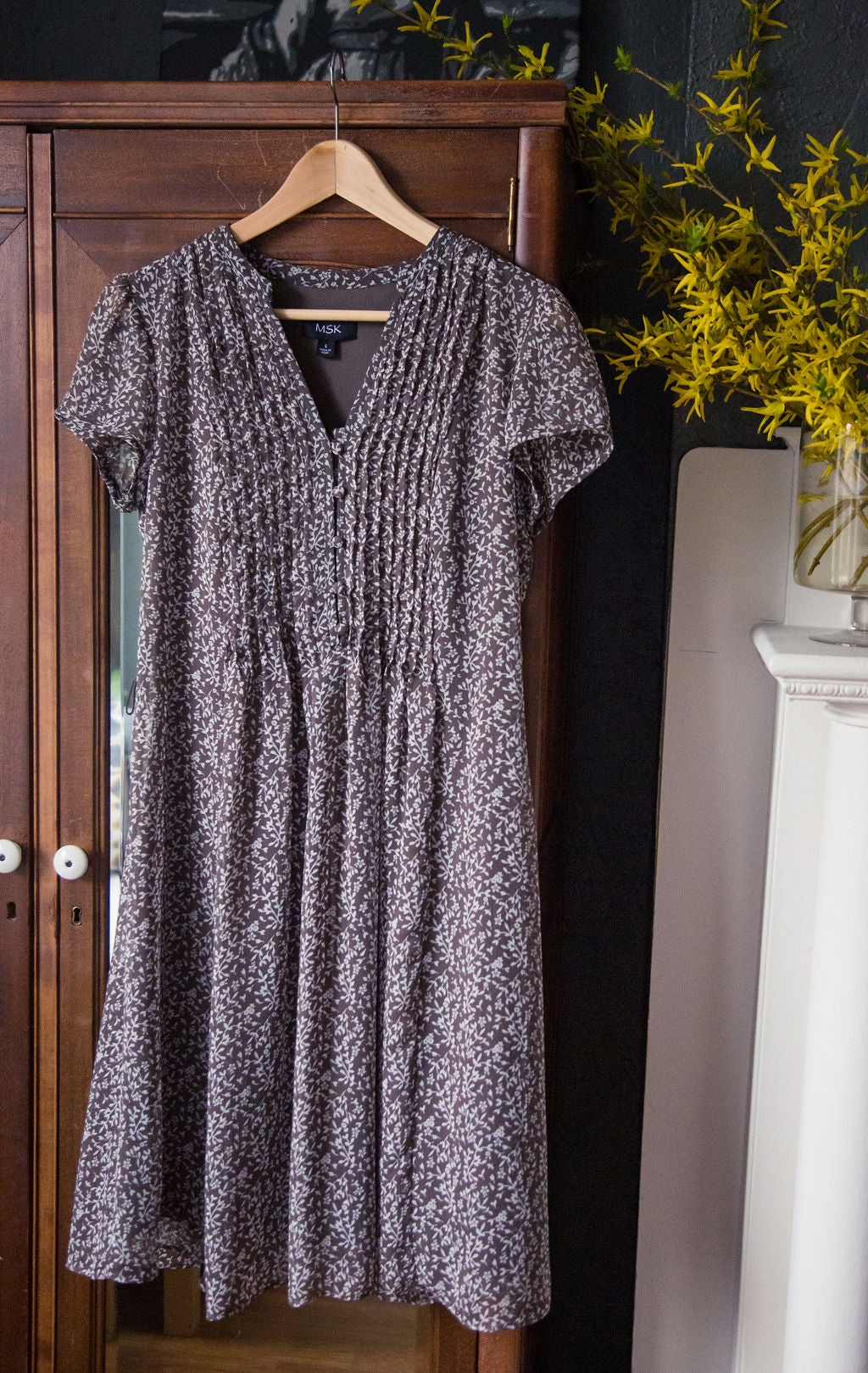 Brown Floral Short-Sleeve Dress