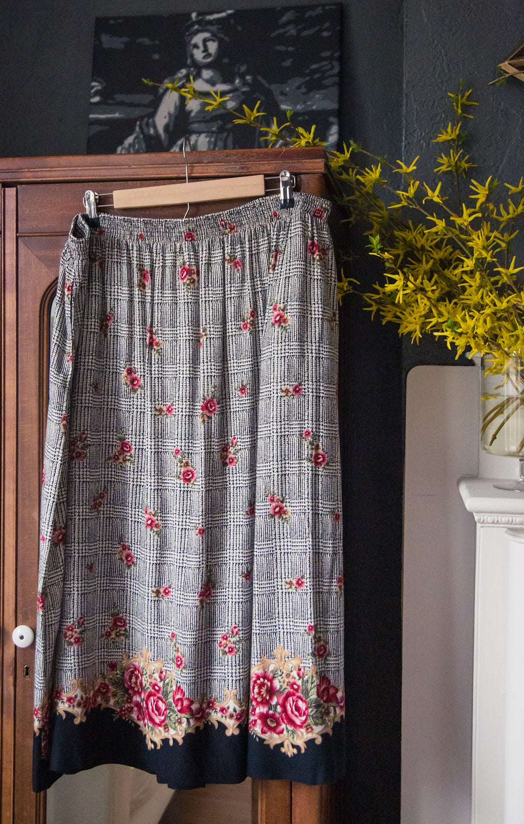 Vintage Plus Size Black Floral Midi Skirt