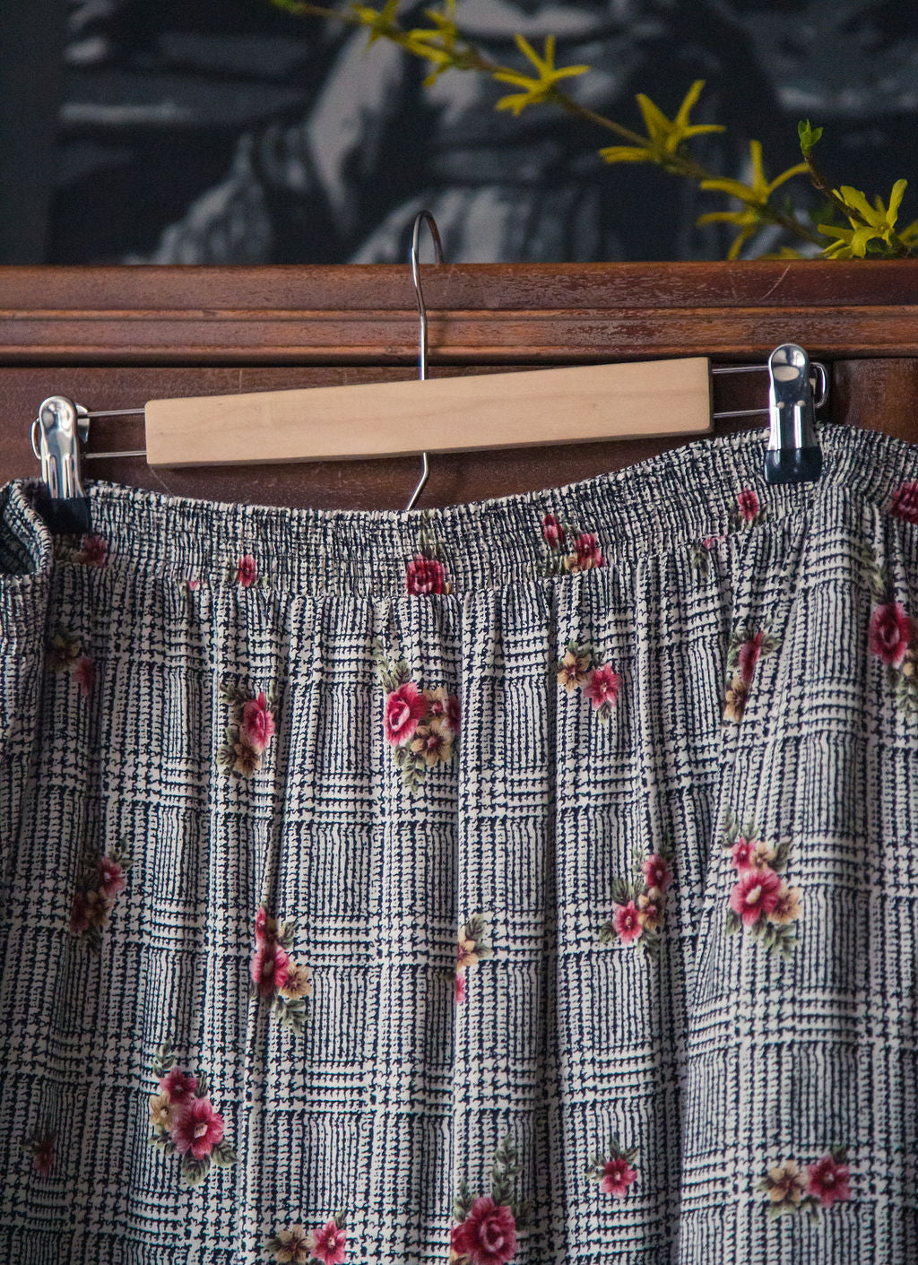 Vintage Plus Size Black Floral Midi Skirt