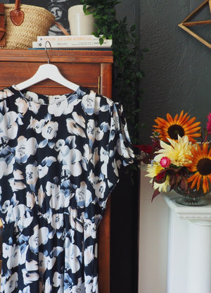Vintage Black Floral Short-Sleeve Midi Dress