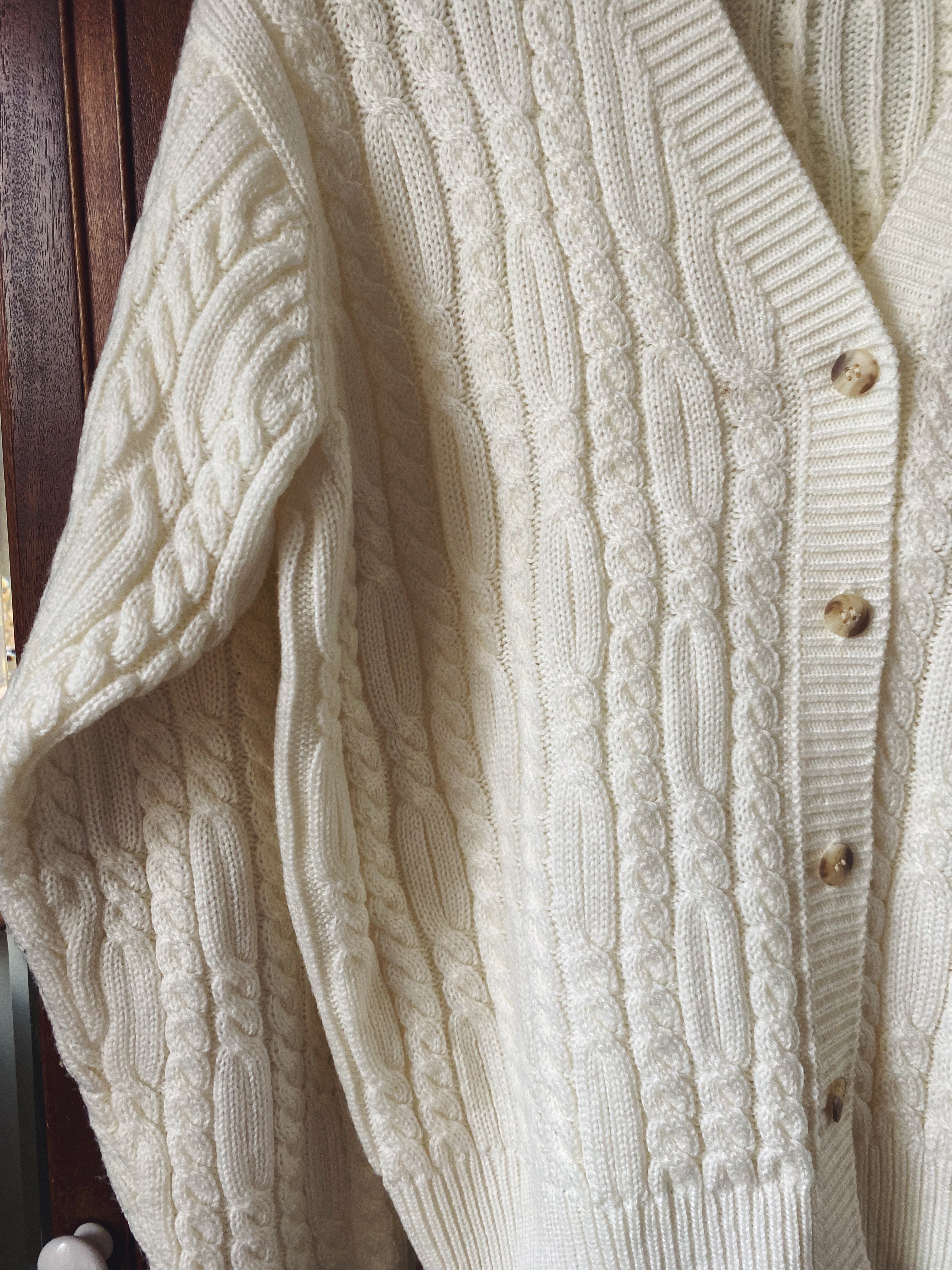 90s Cream Cable-Knit Cardigan