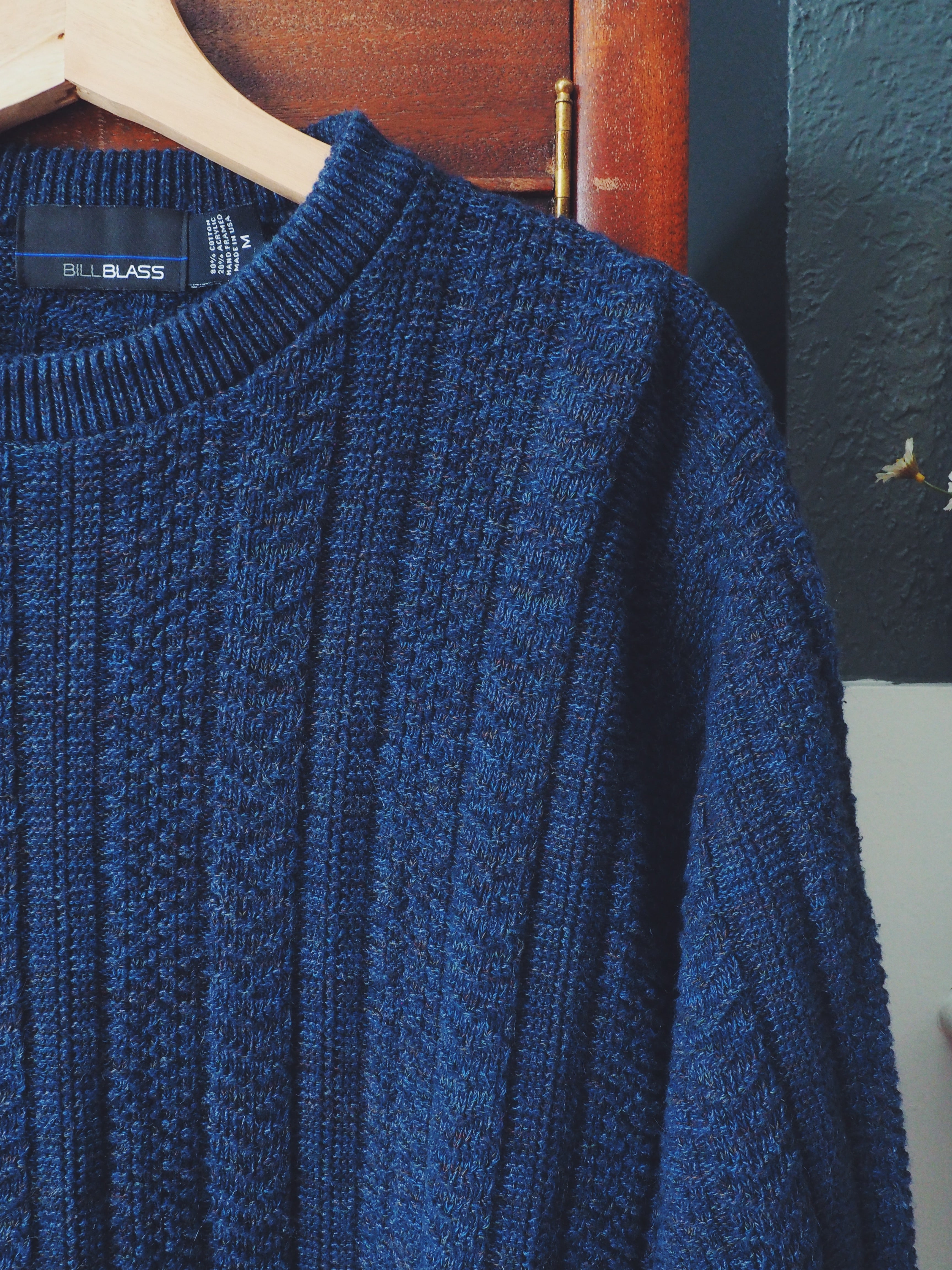 90s Men's Navy Cable-Knit Sweater