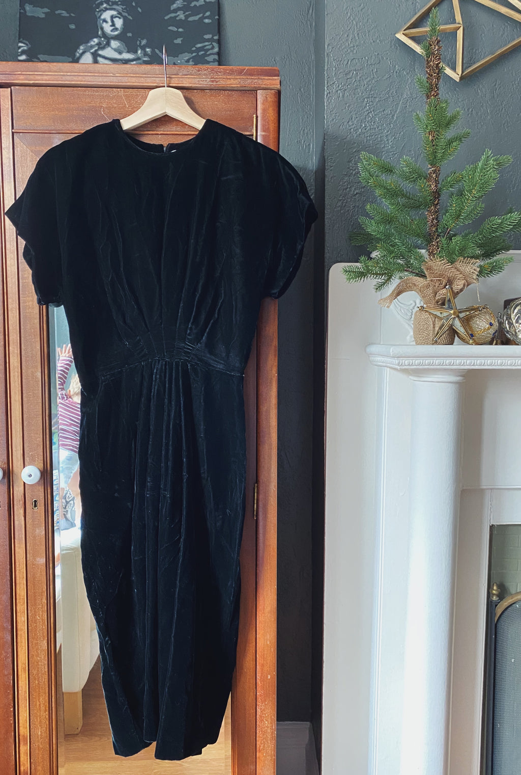 Vintage Short Sleeve Velvet Midi Dress