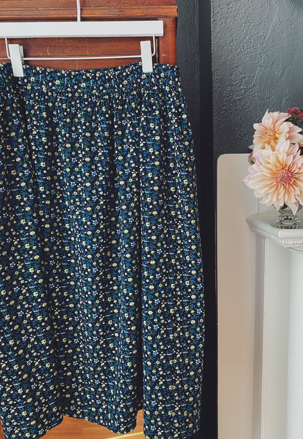 A-Line 90s Mini Floral Print Midi Skirt