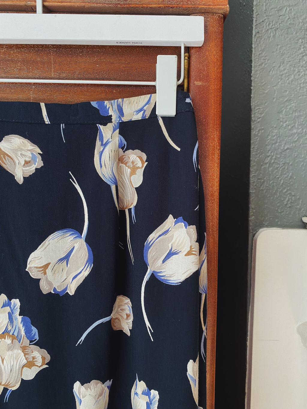 90s Navy Tulip Print Midi Skirt