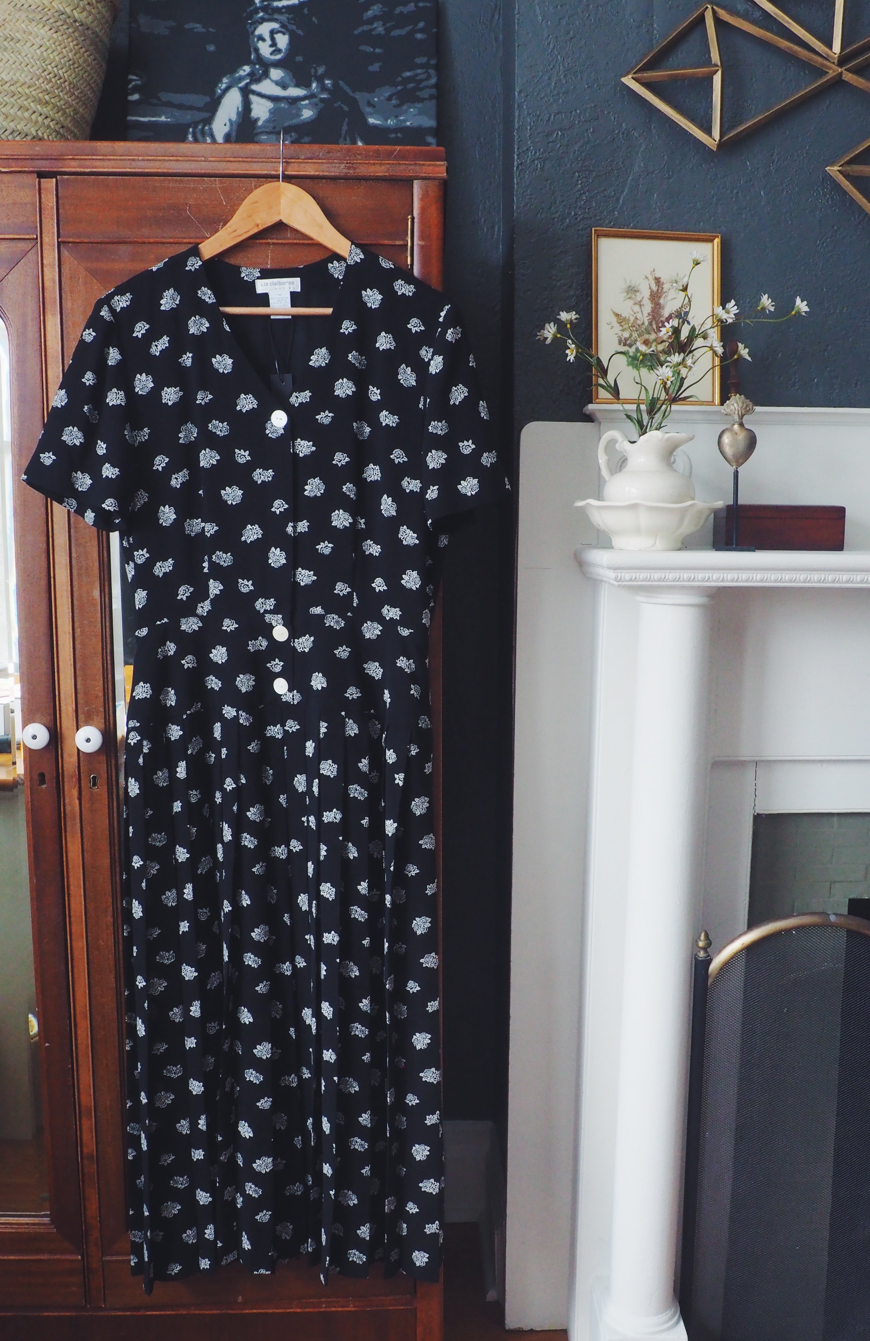Liz Claiborne Black Floral Pleated Midi Dress