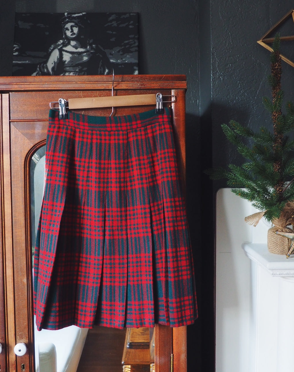 Vintage Red and Green Plaid Pleated Knee-length Skirt