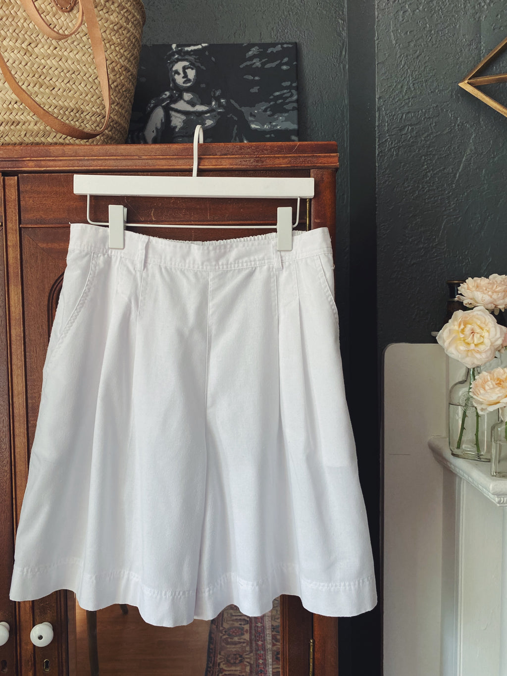 Vintage White High-Waisted Linen Shorts